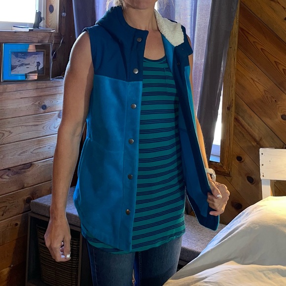 Columbia hooded fleece vest snap up - Picture 2 of 8